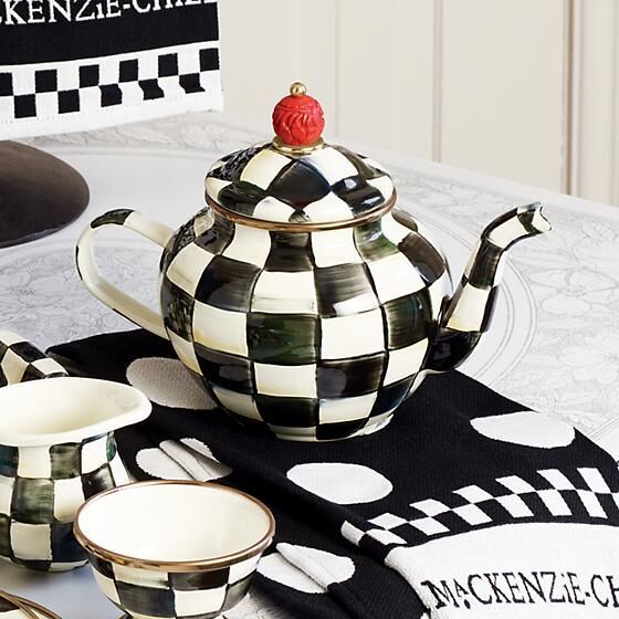 Courtly Check 4 Cup Teapot